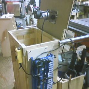 Tilt top on the router table