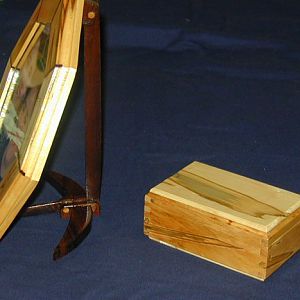 Octagon Picture Frame, Stand