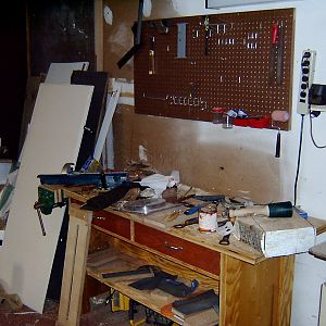 I think there is a workbench in there