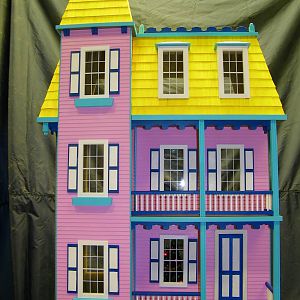 grand daughters doll house