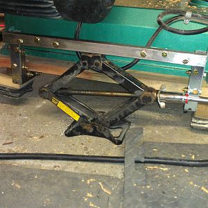 Lift frame and car jack for Heavy Duty Mobile Base