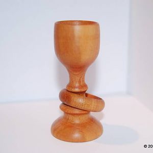 Goblet with captured ring