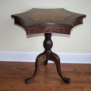 Scalloped top pedestal table