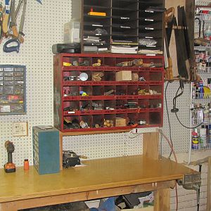 Carving and sharpening station