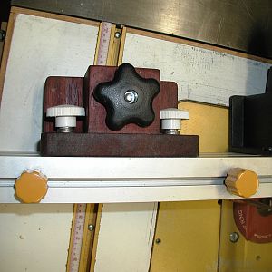 Top view, Craftsman router fence