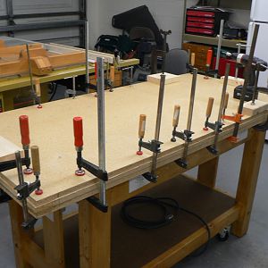 Three-layer particleboard top - glue-up.