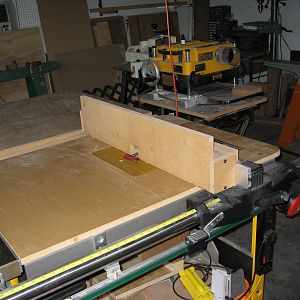 Router table and dust collection