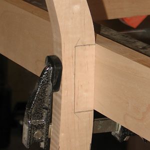 black bench support 2