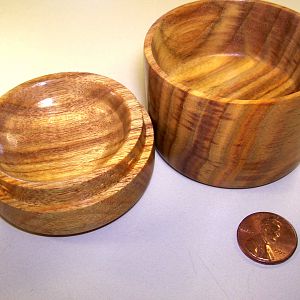 Small Box with Lid - Canarywood