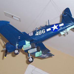 F4FU CORSAIR