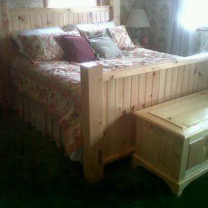 bed and blanket chest