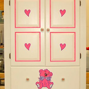 Build a Bear armoire