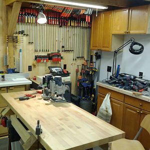 clamp corner, bench top-base to follow