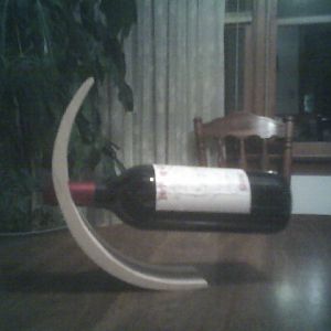 Side vew of the Wine Bottle Holder