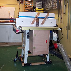 Router table DC cabinet
