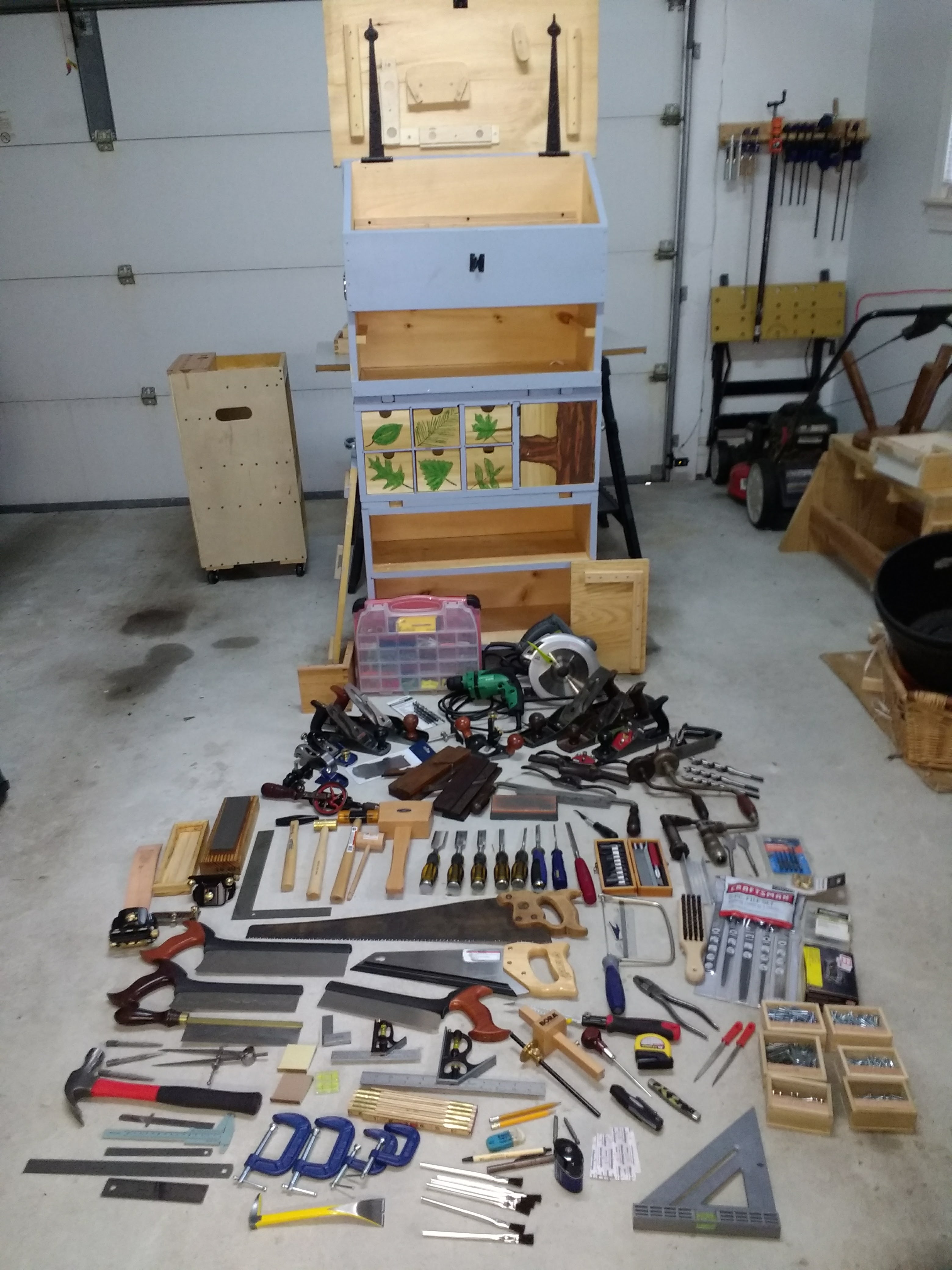 All Tools contained in the Dutch Chest_12.9.17.jpg