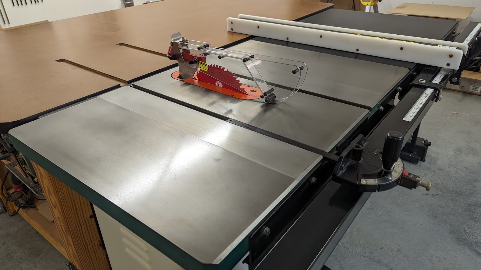 Table Saw - Assembly Table - 02.jpg