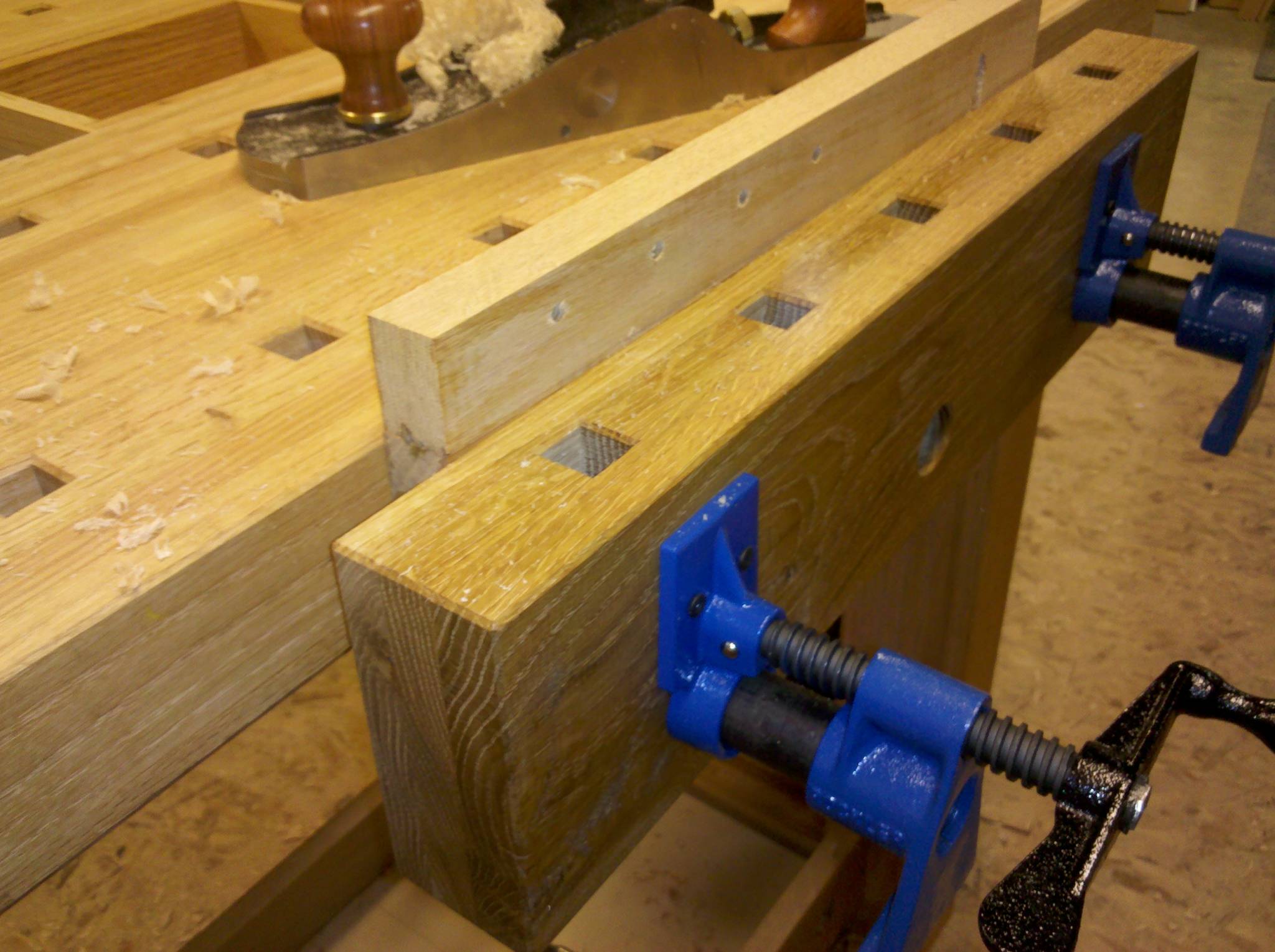 Face vice built with pipe clamps