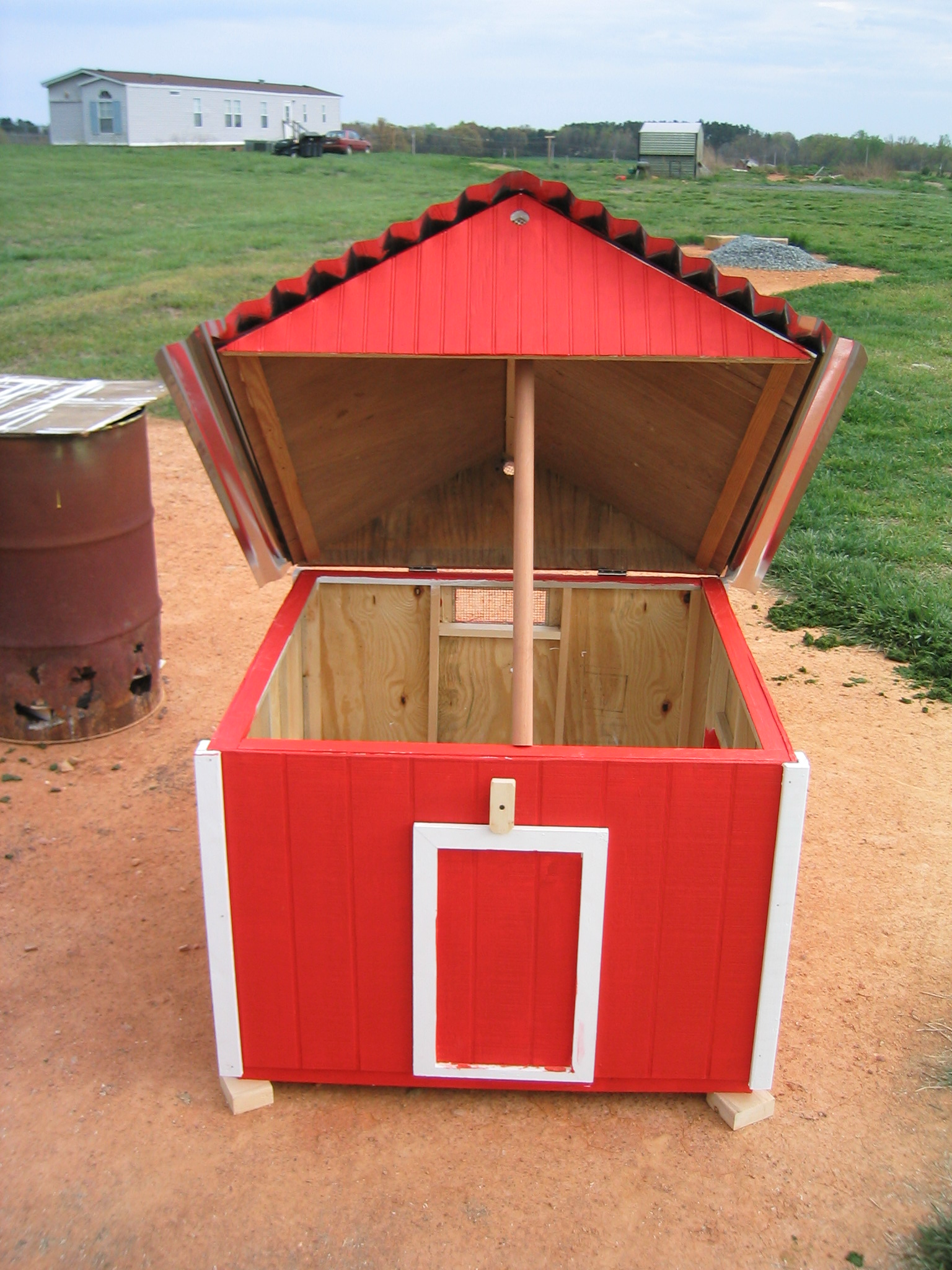Small Chicken House 3