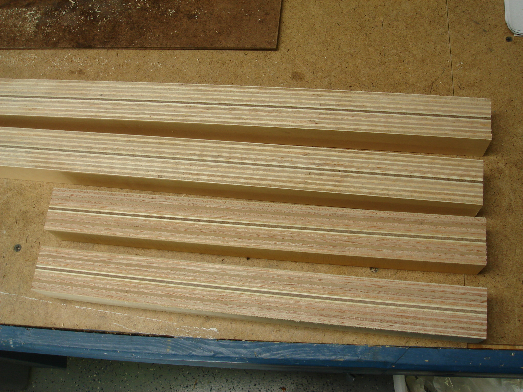 Trimmed laminated plywood stretchers