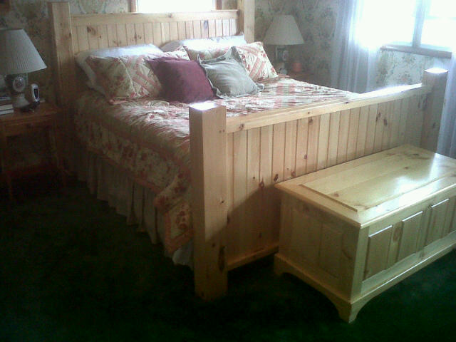 bed and blanket chest