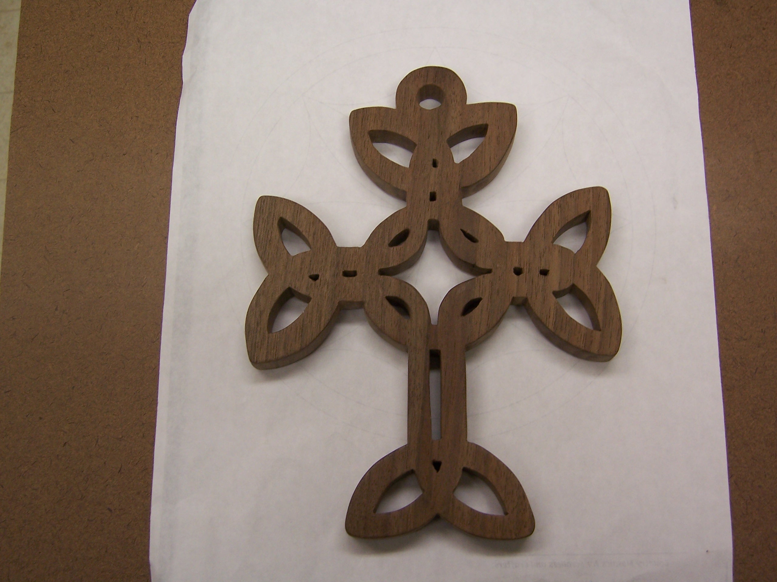 Celtic cross back ("unwoven")