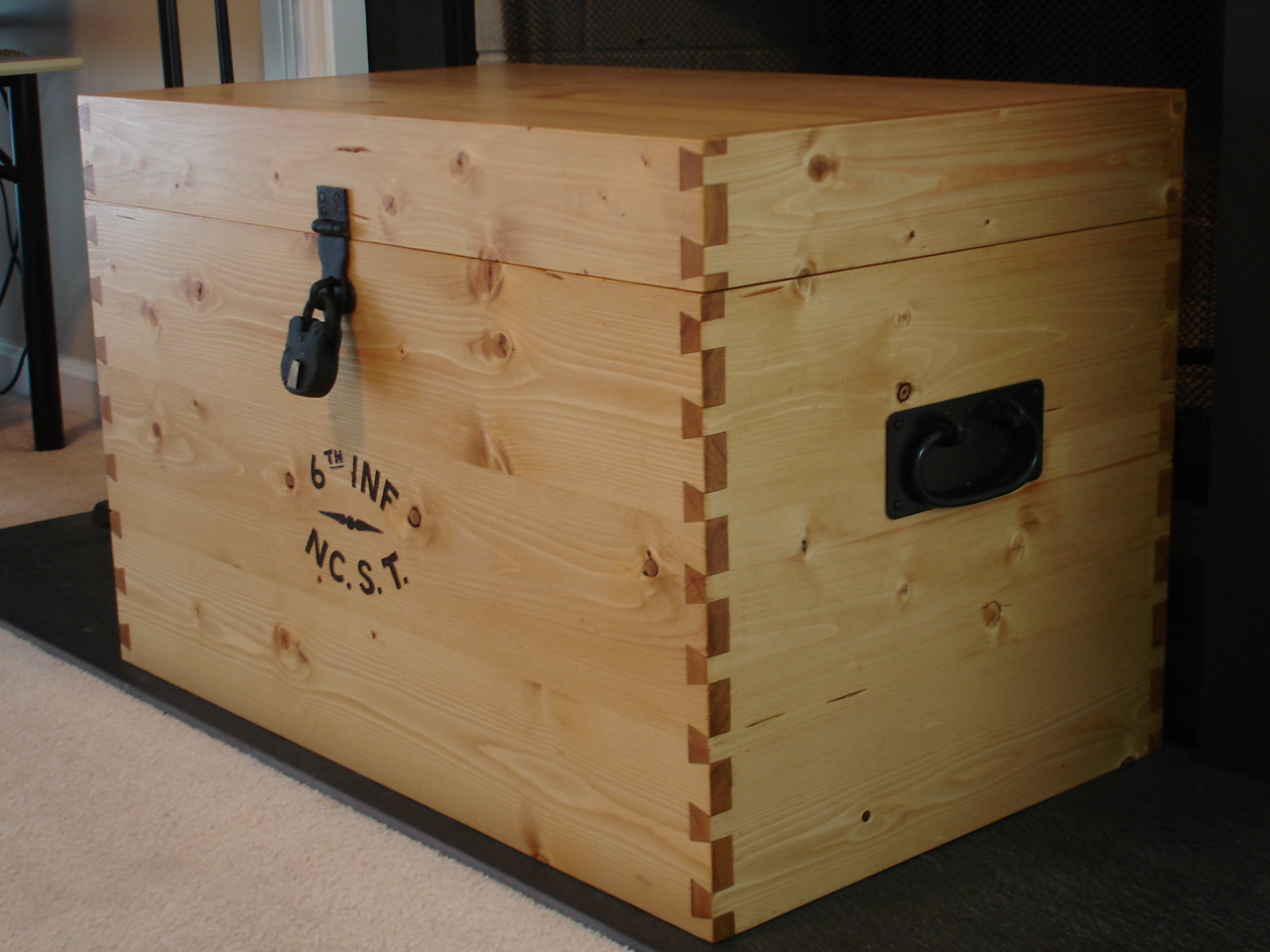 Dovetail Trunk