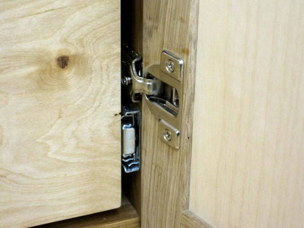 Drawer hinge problem