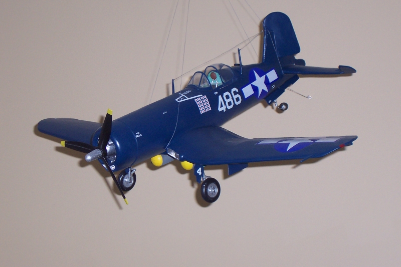 F4FU CORSAIR