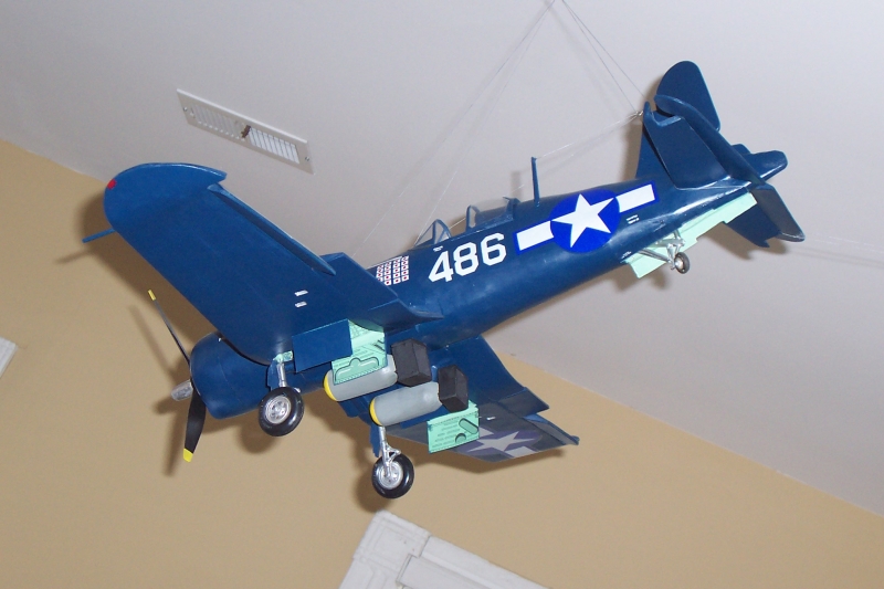 F4FU CORSAIR