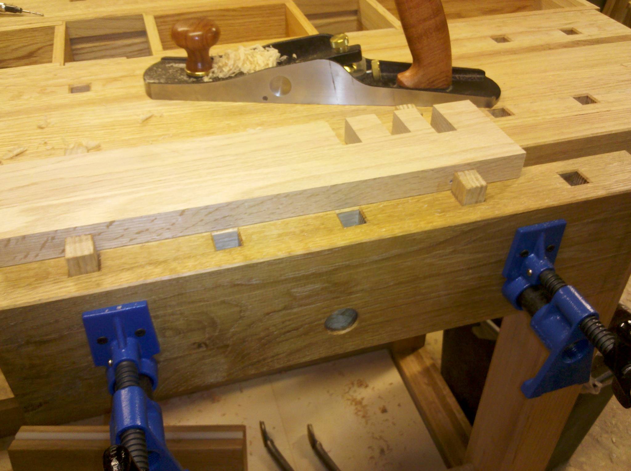 Face vice built with pipe clamps