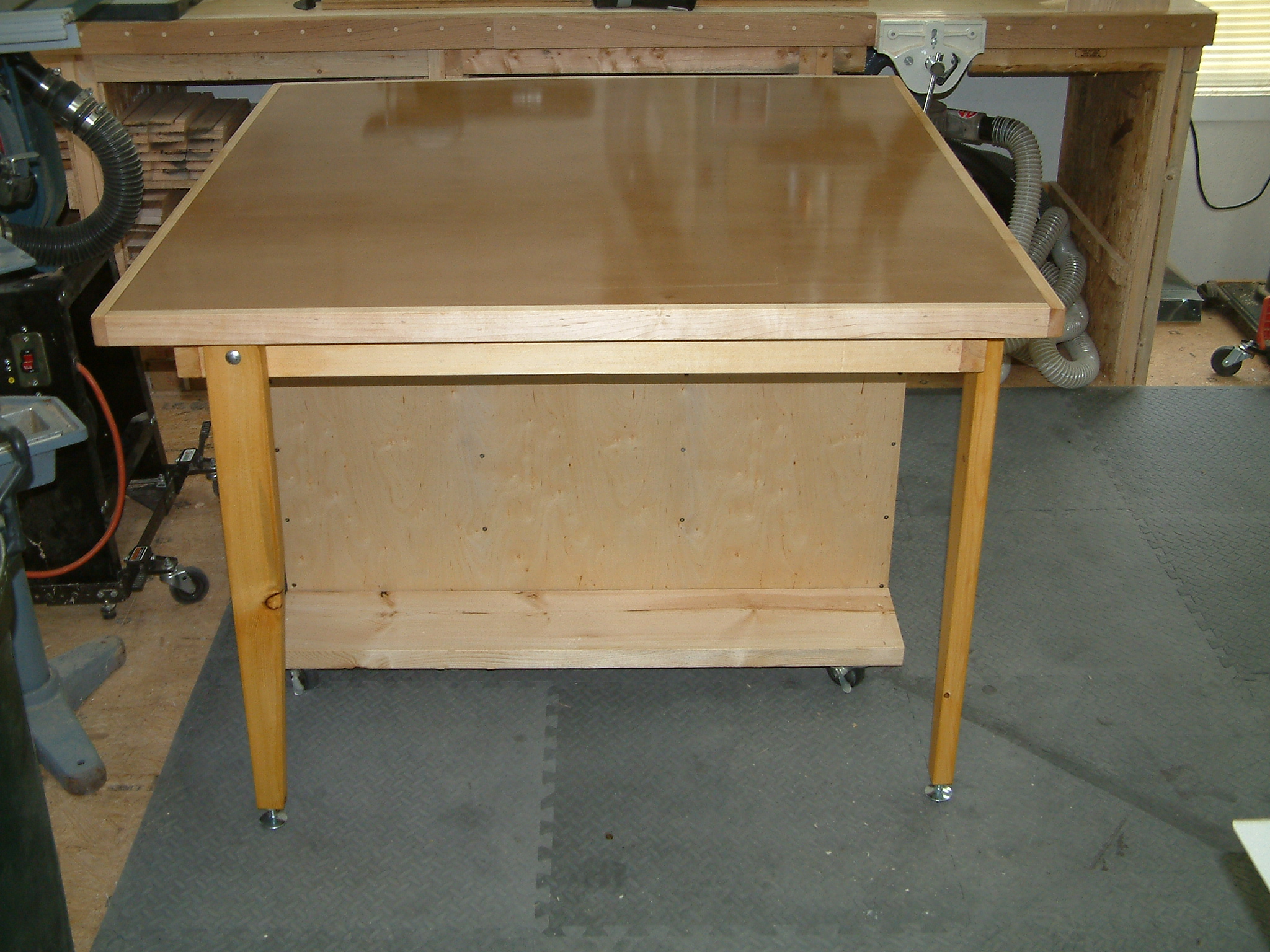 Flip Top Assembly Table