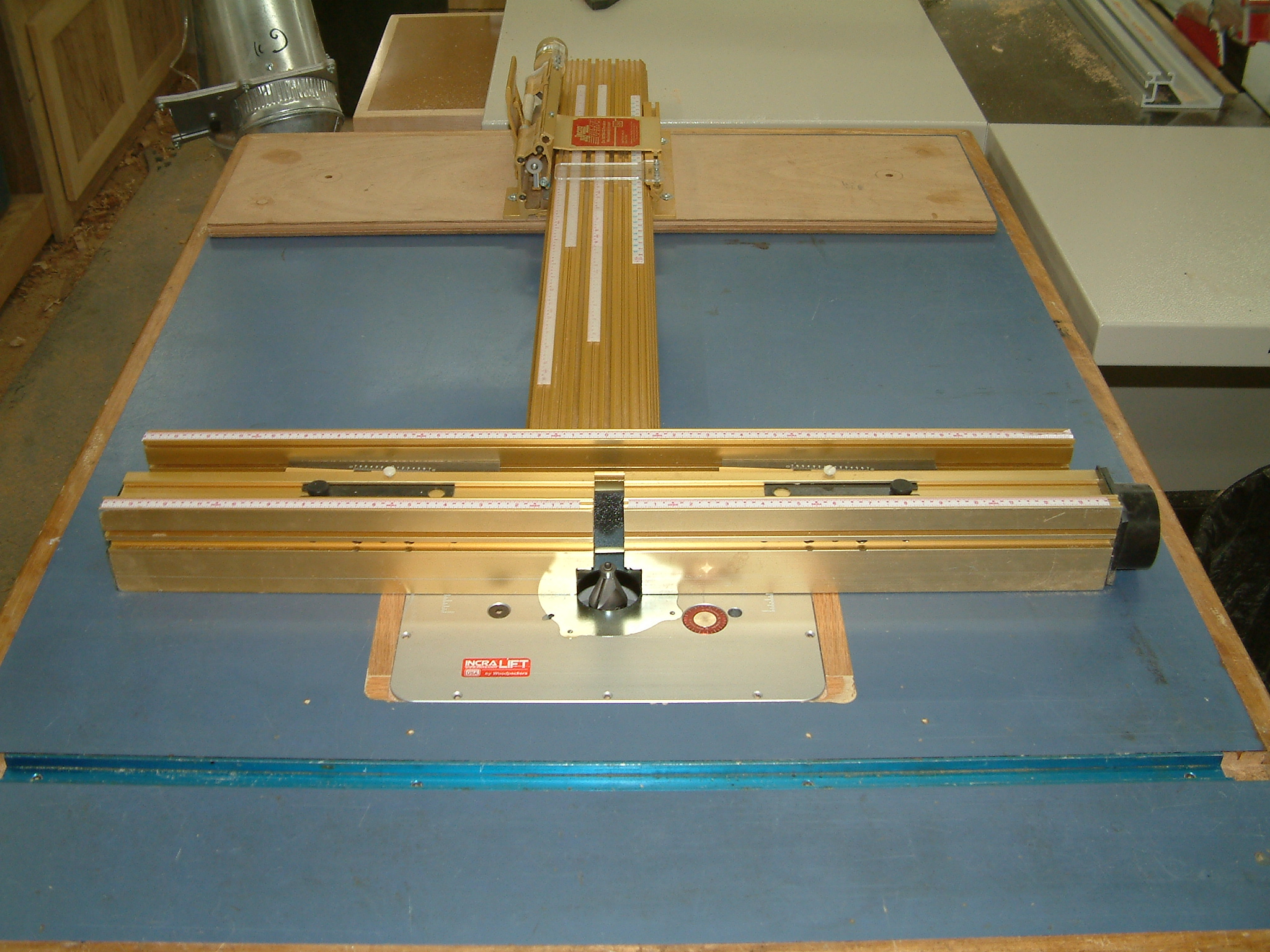 Incra Ultra Fence on Router Table