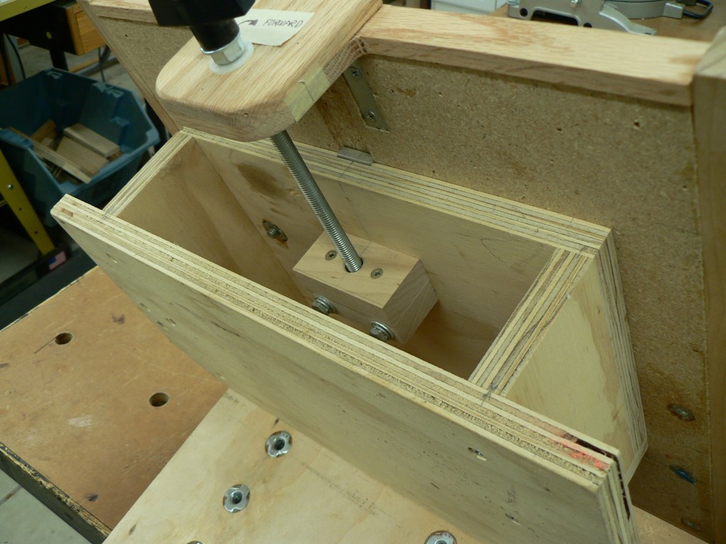 Microadjust lead screw. NC Woodworker