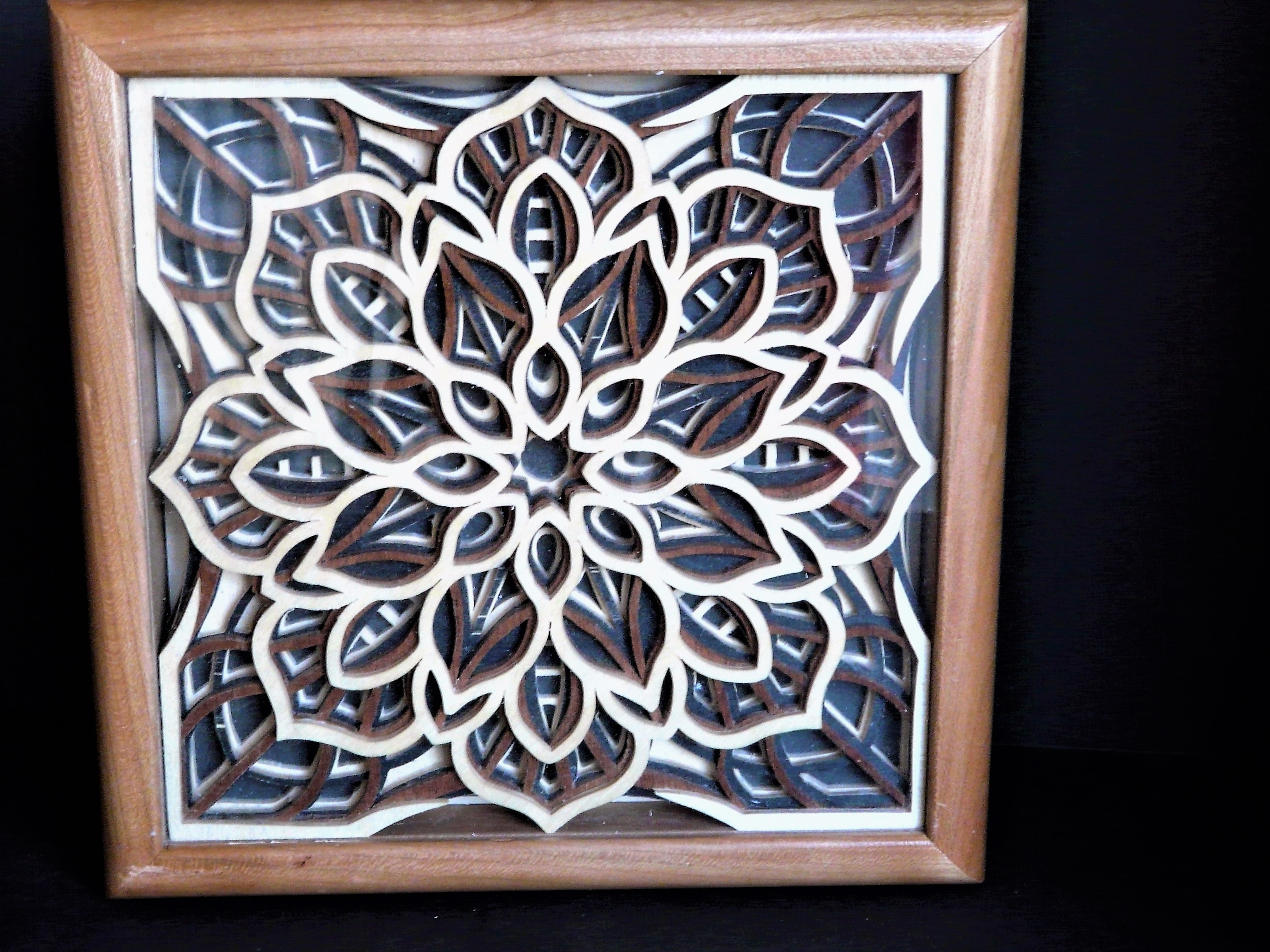 S38 - Scroll Saw Layered Mandala by MaWoodShop  P1060497.jpg