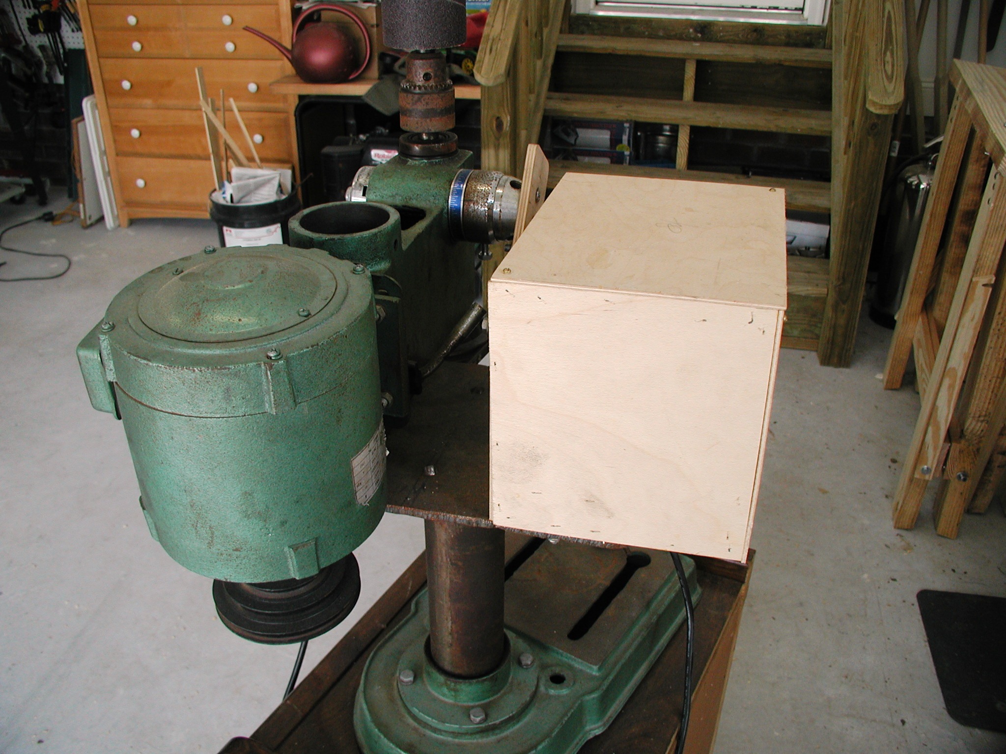 Shop-made oscillating spindle sander