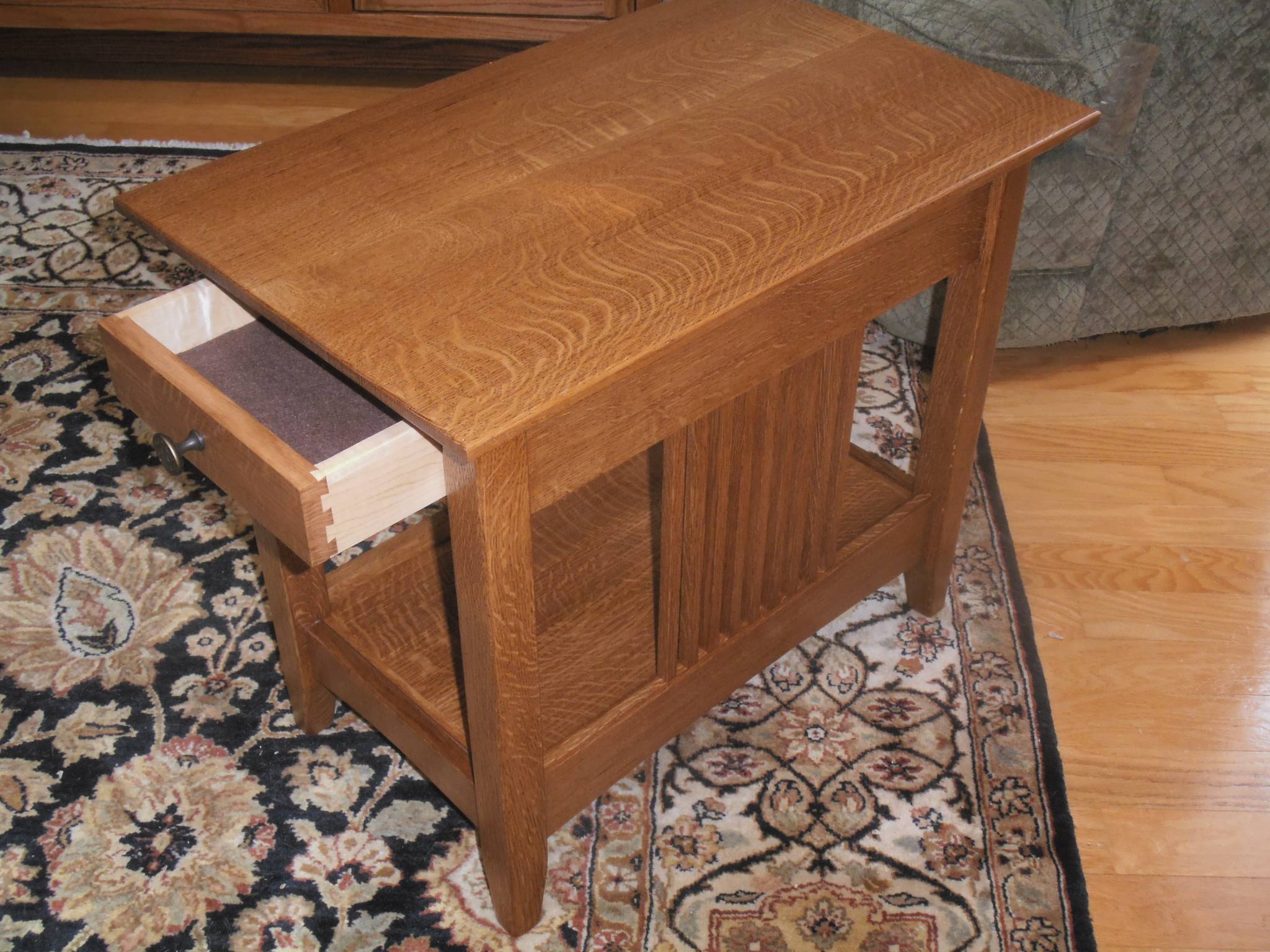 SIDE TABLE