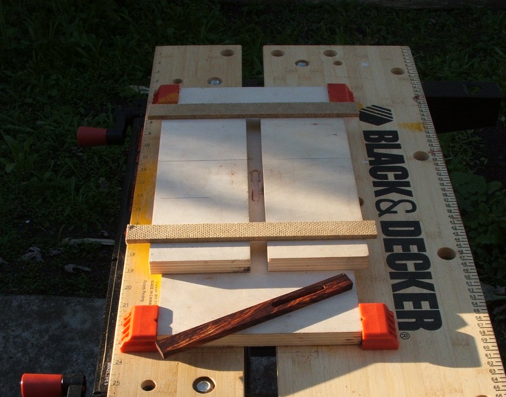 Slotting jig for router