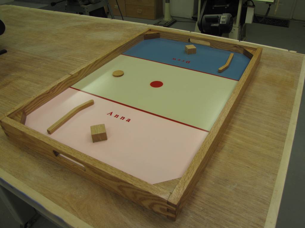 SMALL NOK-HOCKEY TABLE