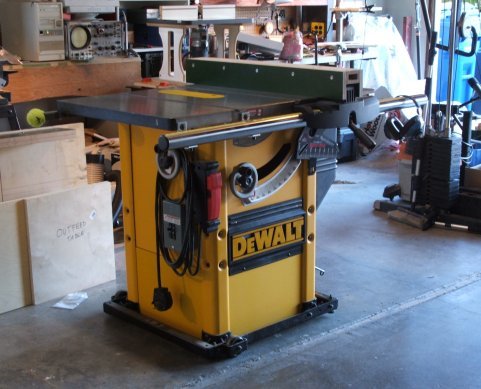 Tricked-out DeWalt:  DW746 Full-Cabinet enclosure